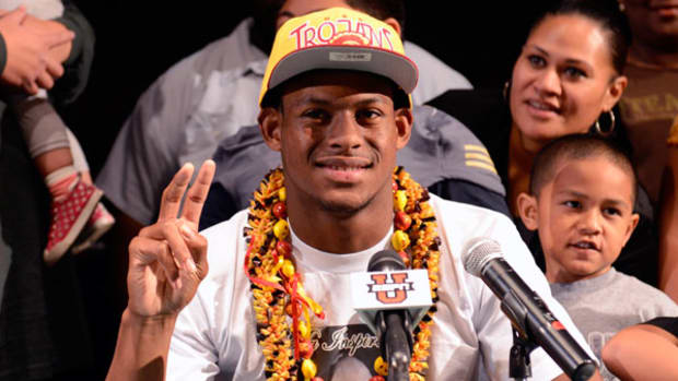 juju-smith-top.jpg